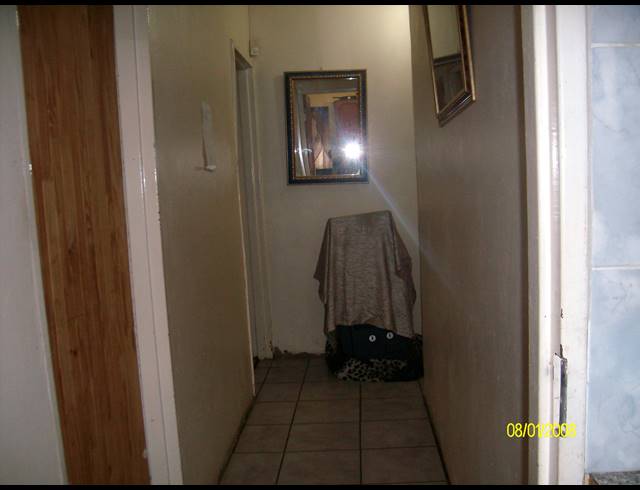 2 BEDROOM FREEHOLD FOR SALE IN MPOPHOMENI